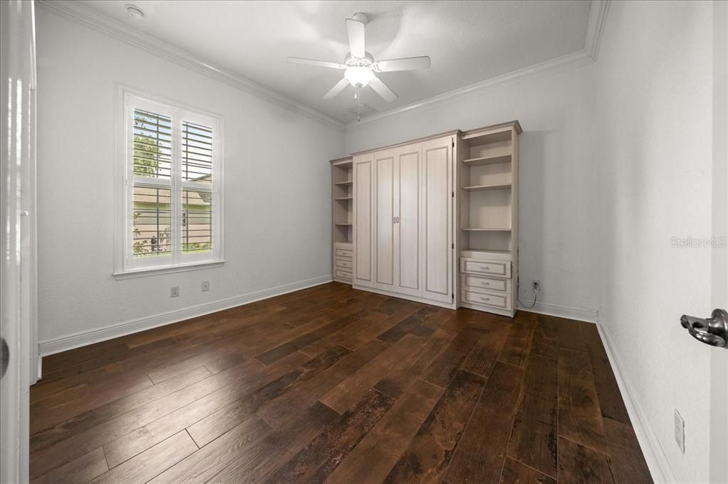 En Venta: $679,900 (4 camas, 3 baños, 2726 Pies cuadrados)