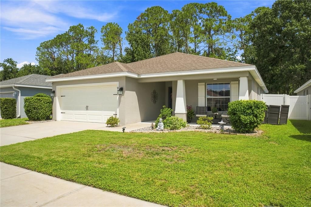 Activo con contrato: $329,900 (4 camas, 2 baños, 1715 Pies cuadrados)