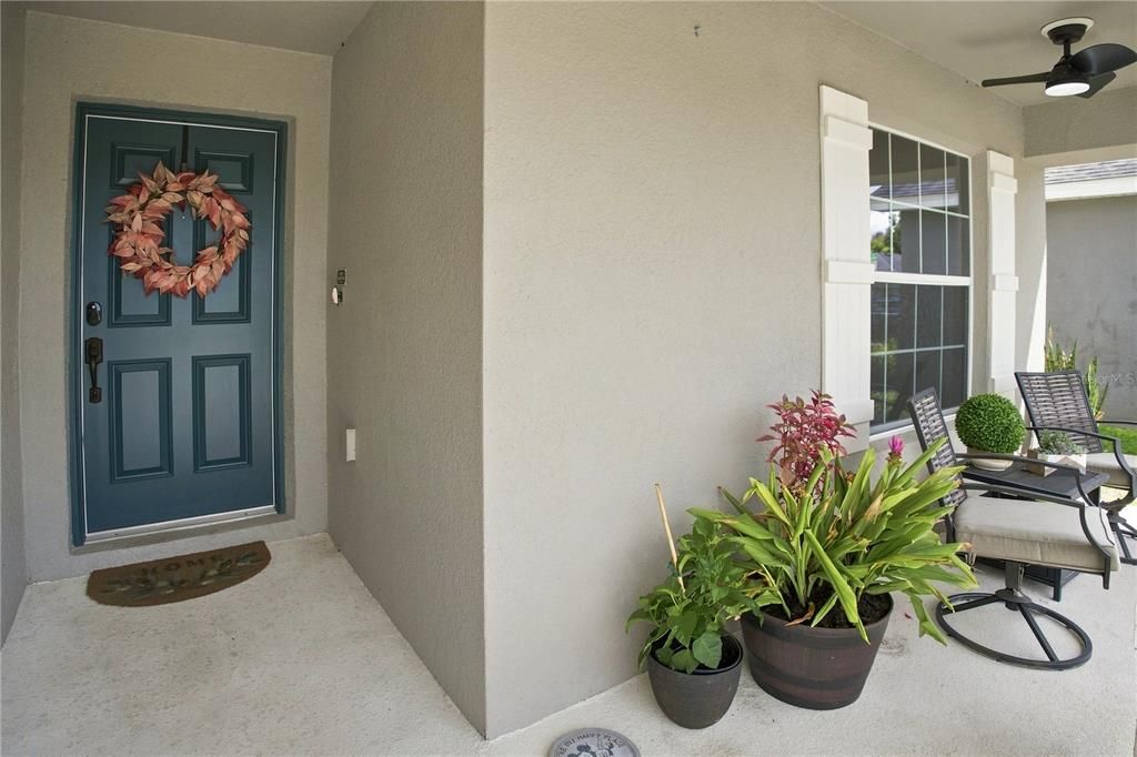 Activo con contrato: $329,900 (4 camas, 2 baños, 1715 Pies cuadrados)