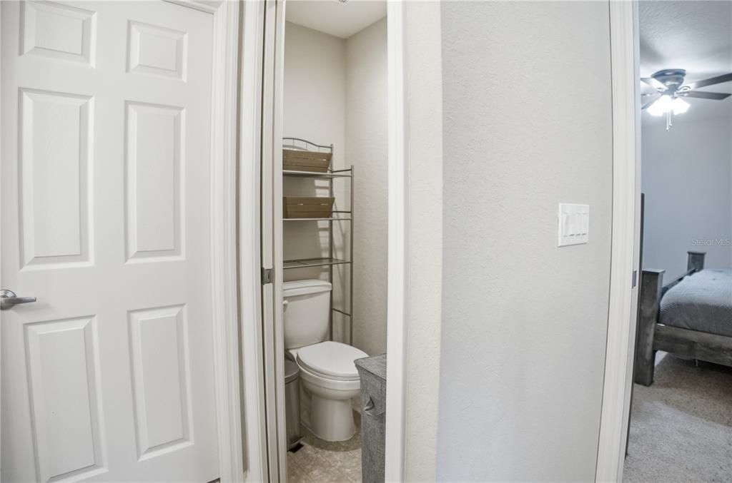 Activo con contrato: $329,900 (4 camas, 2 baños, 1715 Pies cuadrados)