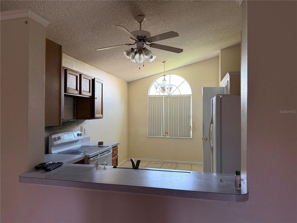 For Sale: $315,000 (3 beds, 2 baths, 1226 Square Feet)