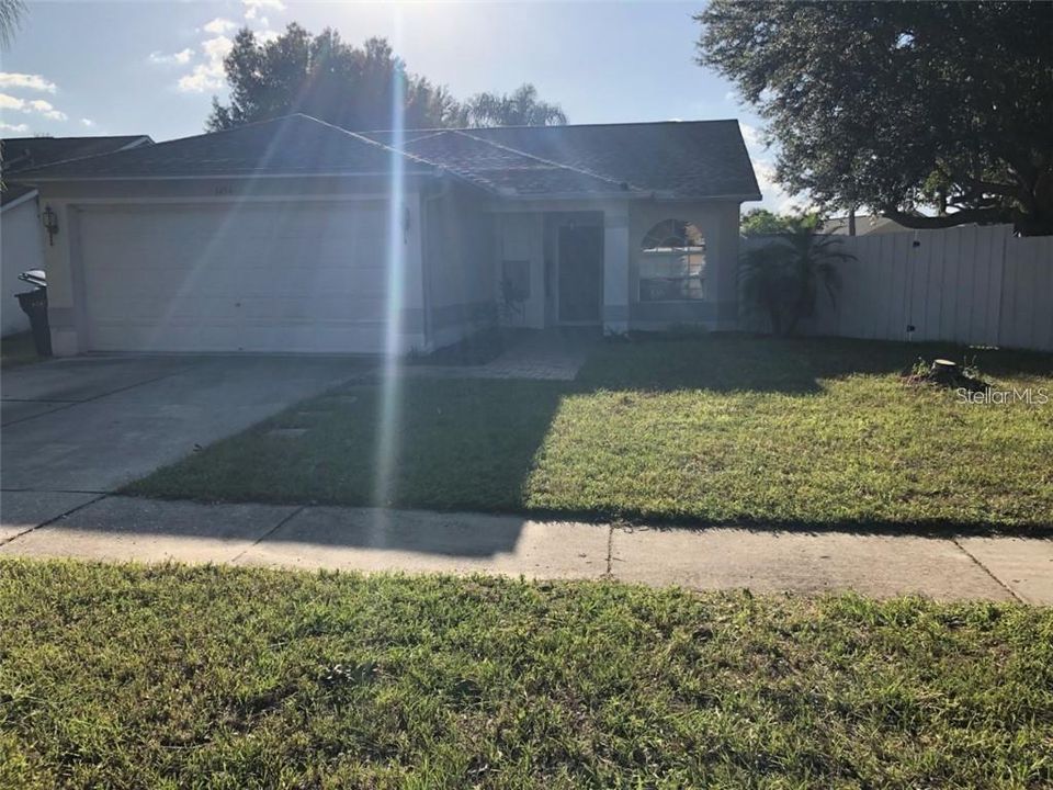 For Rent: $2,150 (3 beds, 2 baths, 1367 Square Feet)