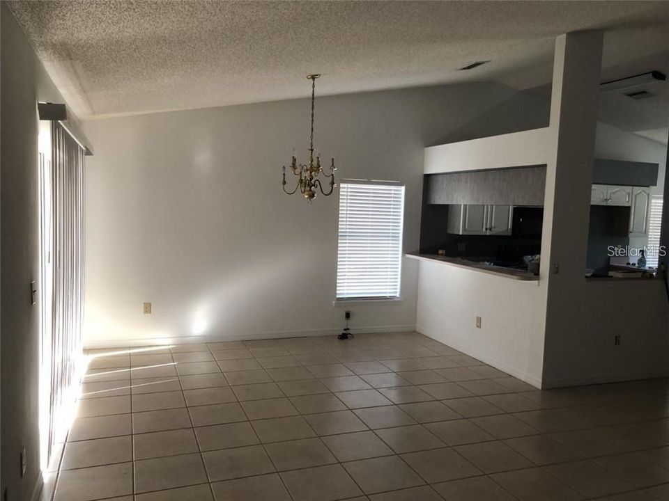 For Rent: $2,150 (3 beds, 2 baths, 1367 Square Feet)