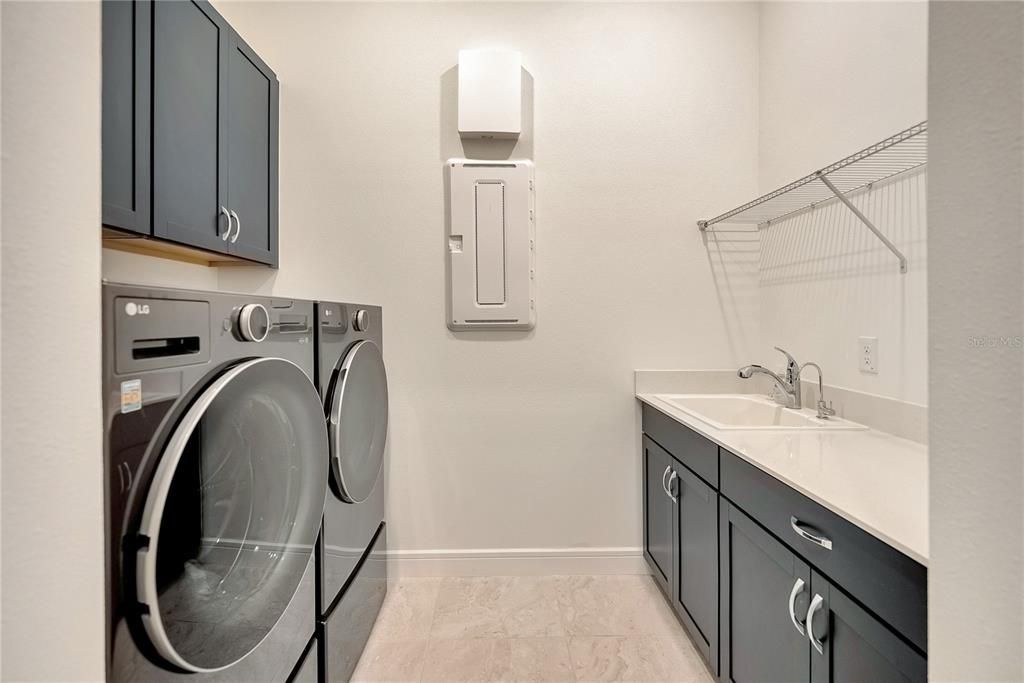 En Venta: $775,000 (3 camas, 3 baños, 2523 Pies cuadrados)