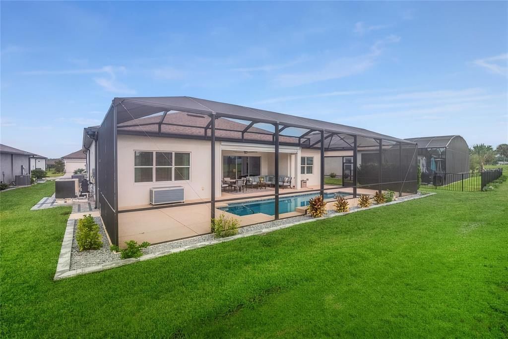 En Venta: $775,000 (3 camas, 3 baños, 2523 Pies cuadrados)