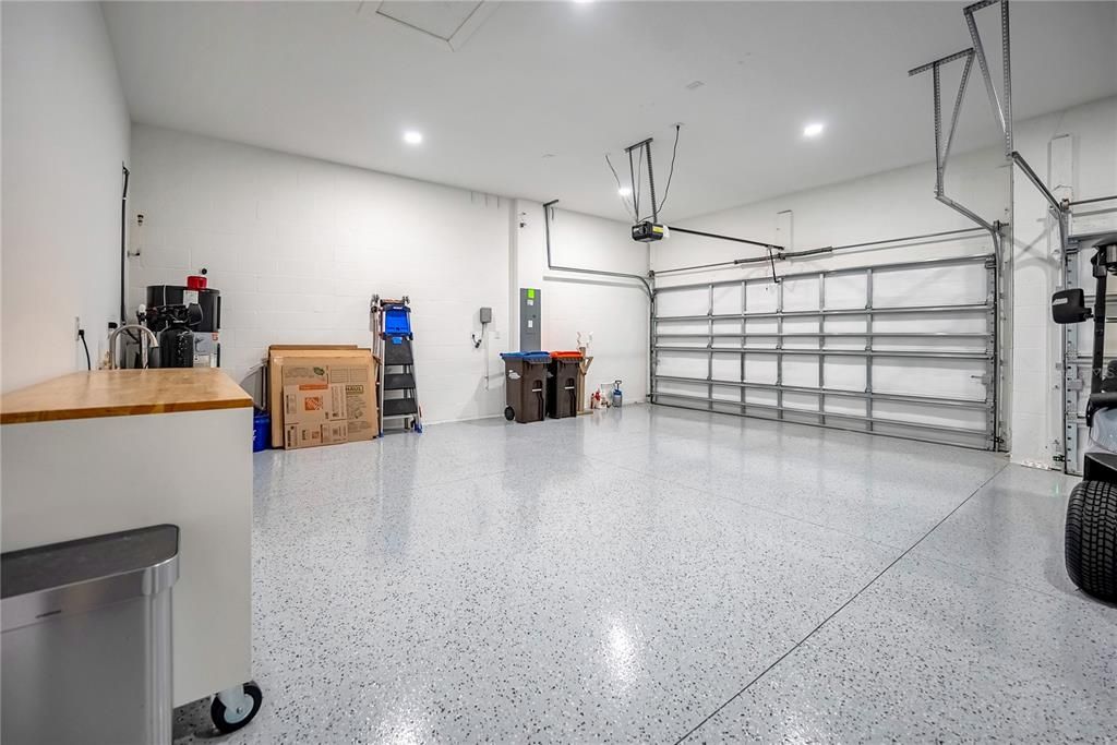 En Venta: $775,000 (3 camas, 3 baños, 2523 Pies cuadrados)