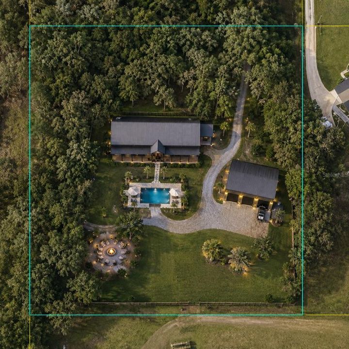 На продажу: $225,000 (5.01 acres)