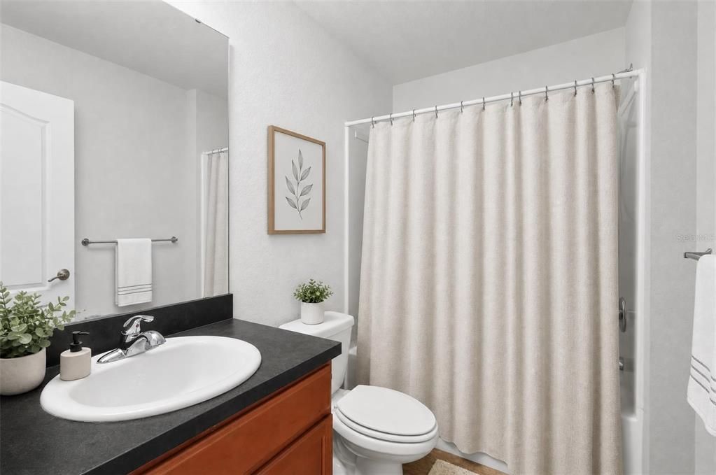 En Venta: $230,000 (3 camas, 2 baños, 1349 Pies cuadrados)