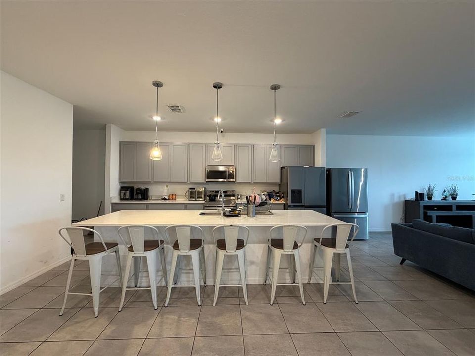 En Venta: $620,000 (8 camas, 5 baños, 3931 Pies cuadrados)