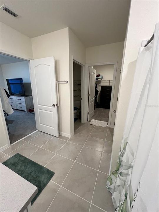 На продажу: $335,000 (4 спален, 2 ванн, 1826 Квадратных фут)