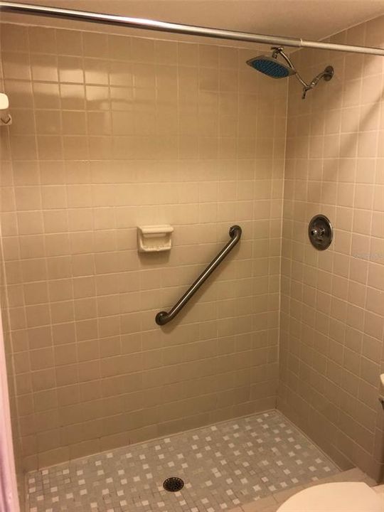 For Sale: $298,000 (2 beds, 2 baths, 1196 Square Feet)
