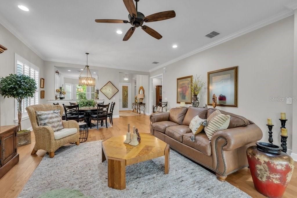 For Sale: $400,000 (3 beds, 2 baths, 1870 Square Feet)