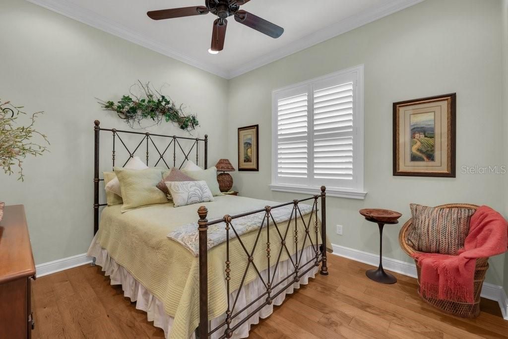 For Sale: $400,000 (3 beds, 2 baths, 1870 Square Feet)
