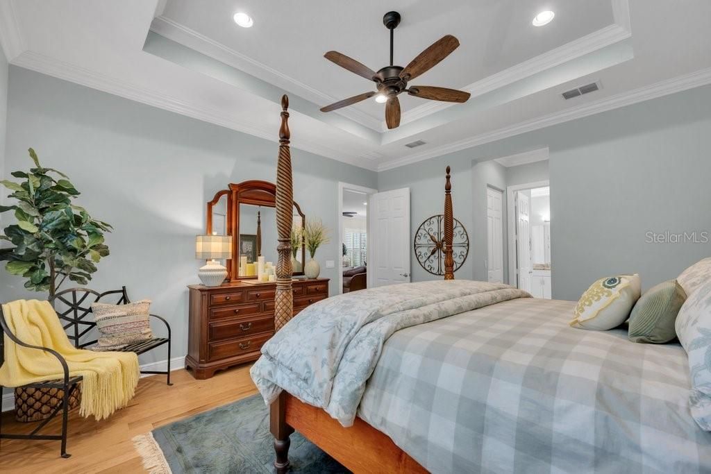 For Sale: $400,000 (3 beds, 2 baths, 1870 Square Feet)