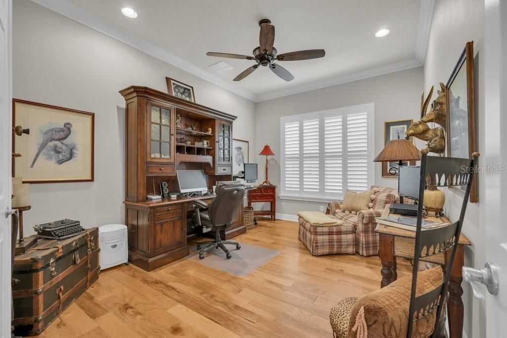 For Sale: $400,000 (3 beds, 2 baths, 1870 Square Feet)