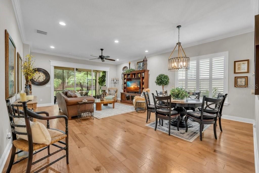 For Sale: $400,000 (3 beds, 2 baths, 1870 Square Feet)