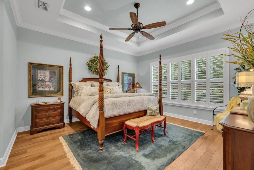 For Sale: $400,000 (3 beds, 2 baths, 1870 Square Feet)