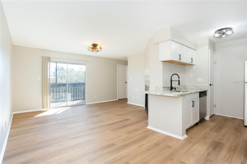 For Rent: $2,000 (2 beds, 2 baths, 940 Square Feet)