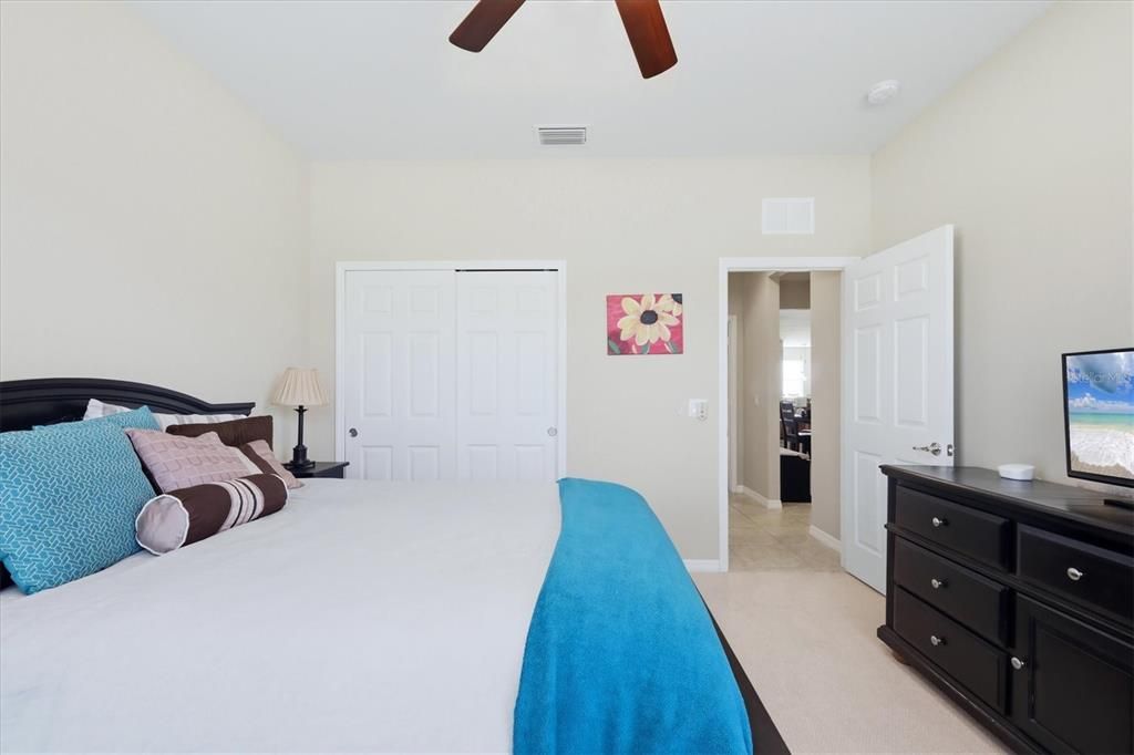 For Sale: $449,000 (3 beds, 2 baths, 1901 Square Feet)