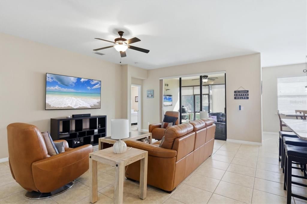 For Sale: $449,000 (3 beds, 2 baths, 1901 Square Feet)