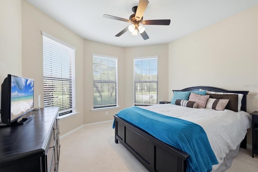 For Sale: $449,000 (3 beds, 2 baths, 1901 Square Feet)