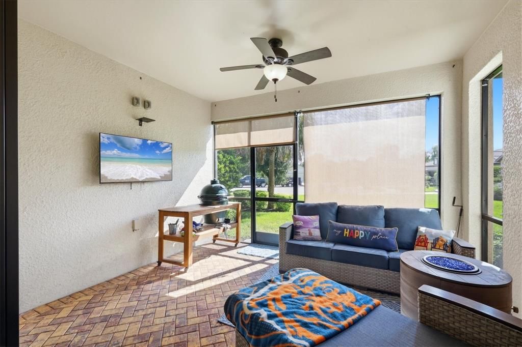 For Sale: $449,000 (3 beds, 2 baths, 1901 Square Feet)