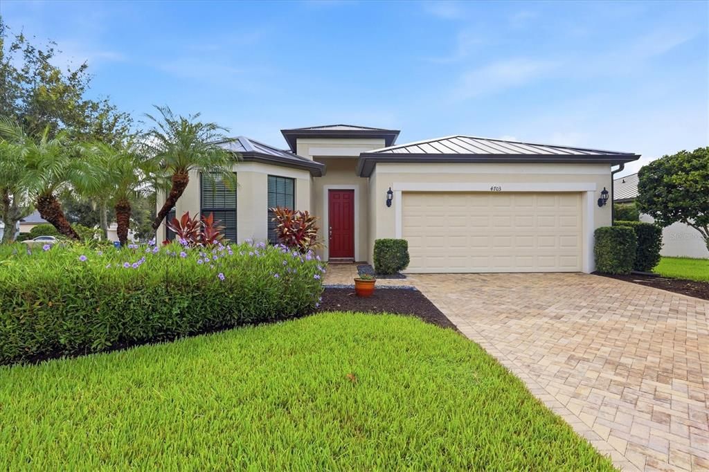 For Sale: $449,000 (3 beds, 2 baths, 1901 Square Feet)
