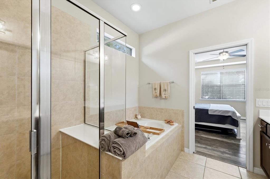 For Sale: $449,000 (3 beds, 2 baths, 1901 Square Feet)