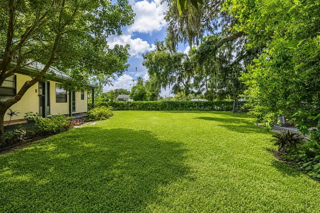 For Sale: $249,000 (1 beds, 0 baths, 1172 Square Feet)