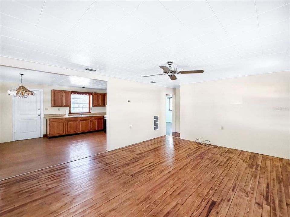 En Venta: $375,000 (0 camas, 0 baños, 1522 Pies cuadrados)