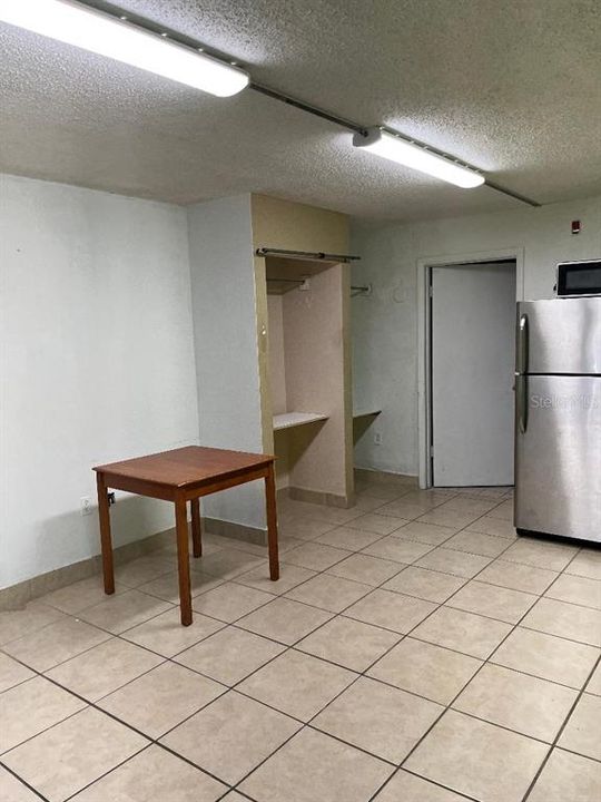 For Sale: $78,000 (1 beds, 1 baths, 351 Square Feet)