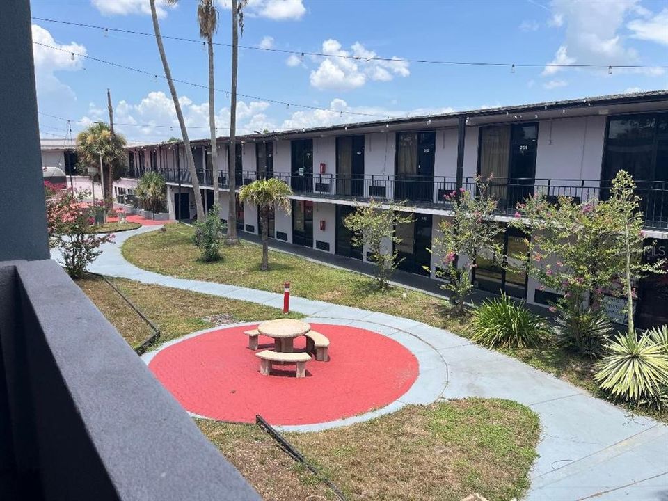 For Sale: $78,000 (1 beds, 1 baths, 351 Square Feet)