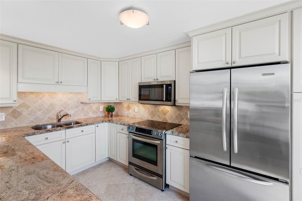 En Venta: $369,900 (2 camas, 2 baños, 1385 Pies cuadrados)