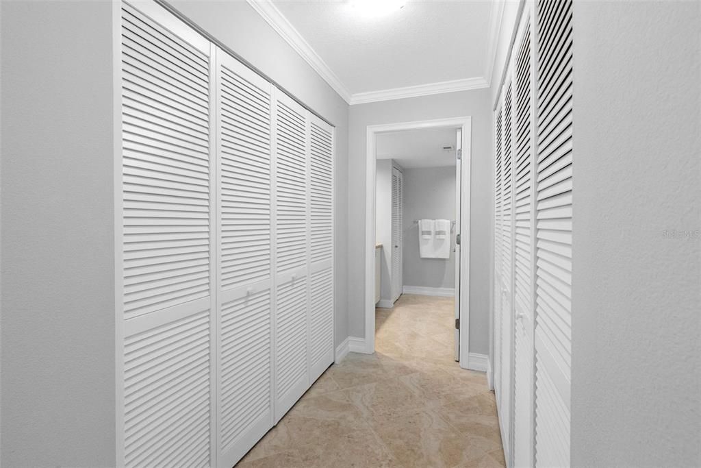 En Venta: $369,900 (2 camas, 2 baños, 1385 Pies cuadrados)