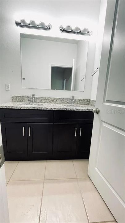 В аренду: $2,400 (3 спален, 2 ванн, 1451 Квадратных фут)