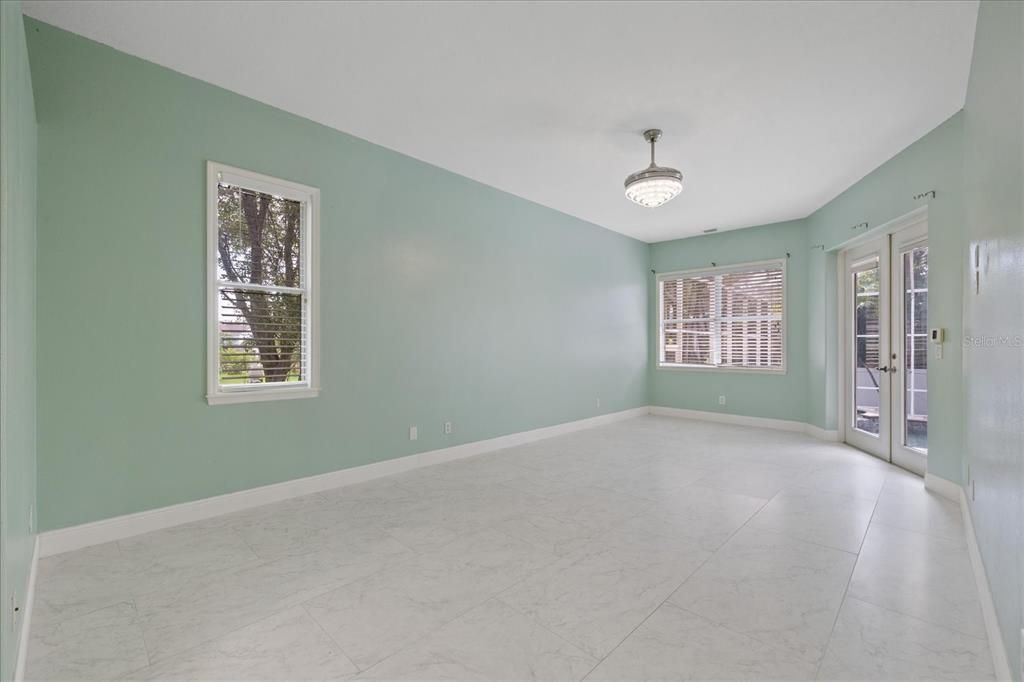 En Venta: $1,250,000 (4 camas, 3 baños, 2674 Pies cuadrados)