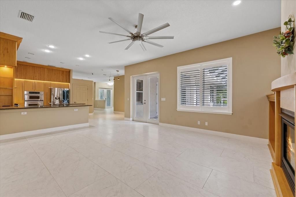 En Venta: $1,250,000 (4 camas, 3 baños, 2674 Pies cuadrados)