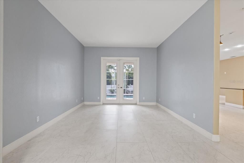 En Venta: $1,250,000 (4 camas, 3 baños, 2674 Pies cuadrados)