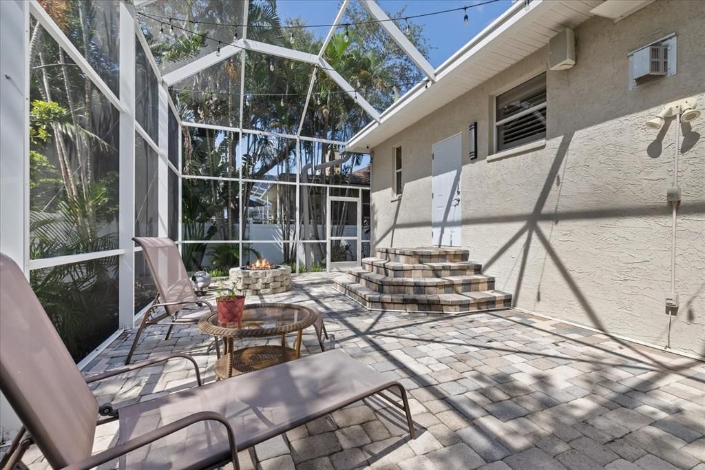 En Venta: $1,250,000 (4 camas, 3 baños, 2674 Pies cuadrados)