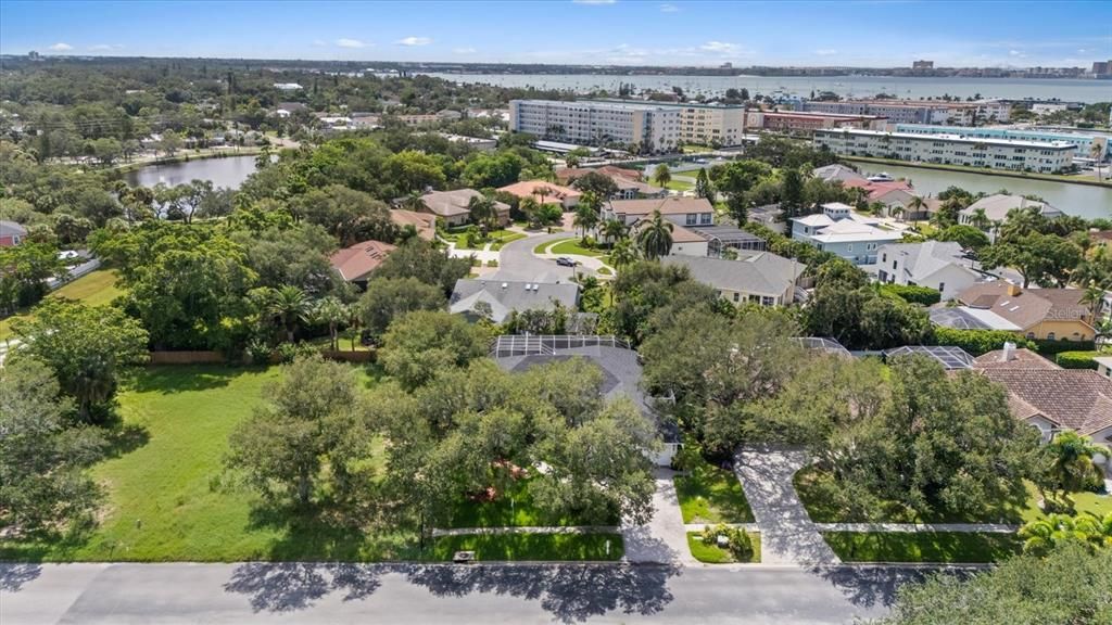 En Venta: $1,250,000 (4 camas, 3 baños, 2674 Pies cuadrados)