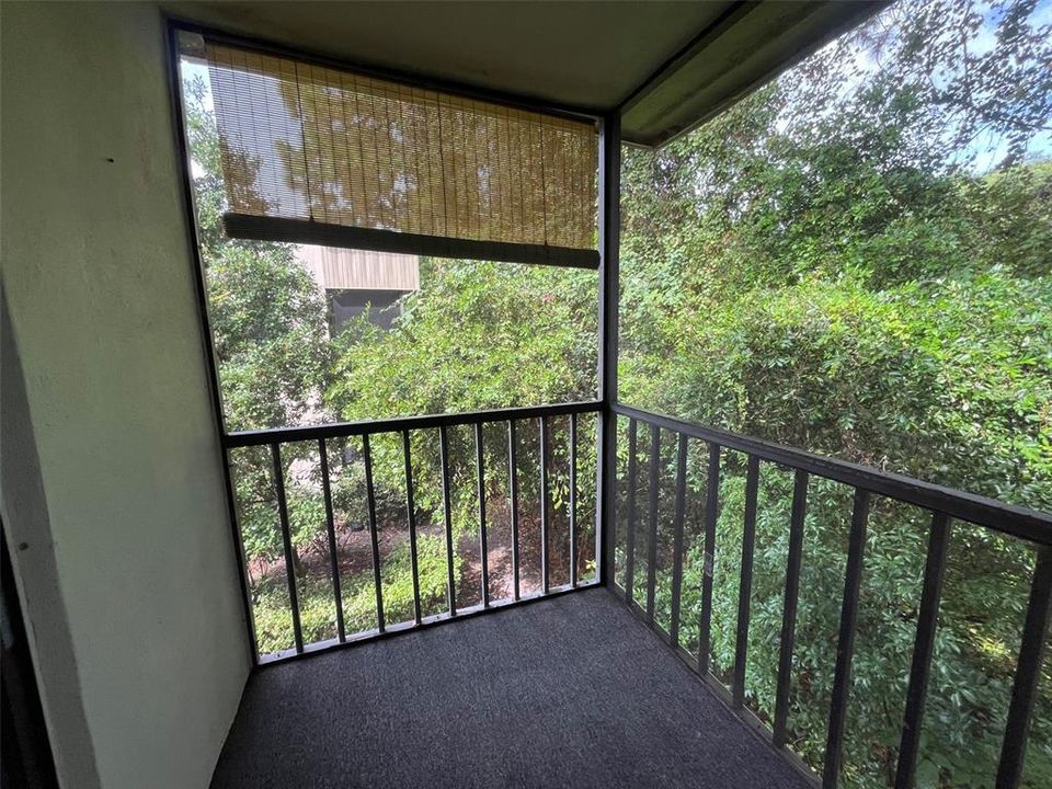 For Sale: $189,000 (2 beds, 2 baths, 906 Square Feet)