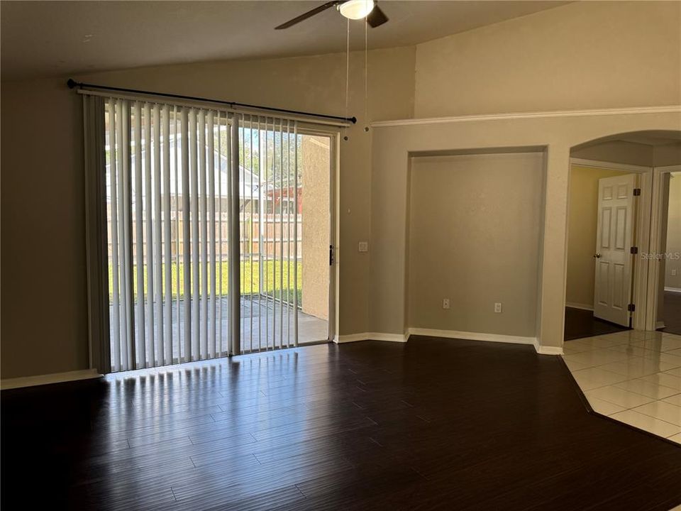 En Renta: $2,395 (4 camas, 2 baños, 1822 Pies cuadrados)