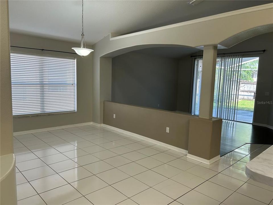 En Renta: $2,395 (4 camas, 2 baños, 1822 Pies cuadrados)