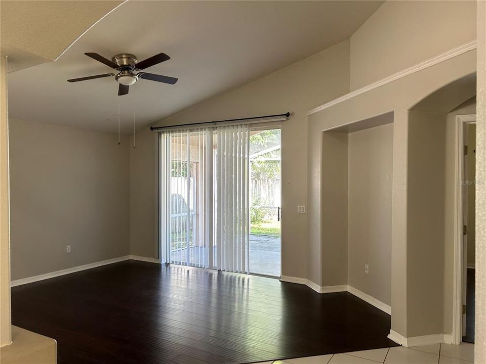 En Renta: $2,395 (4 camas, 2 baños, 1822 Pies cuadrados)