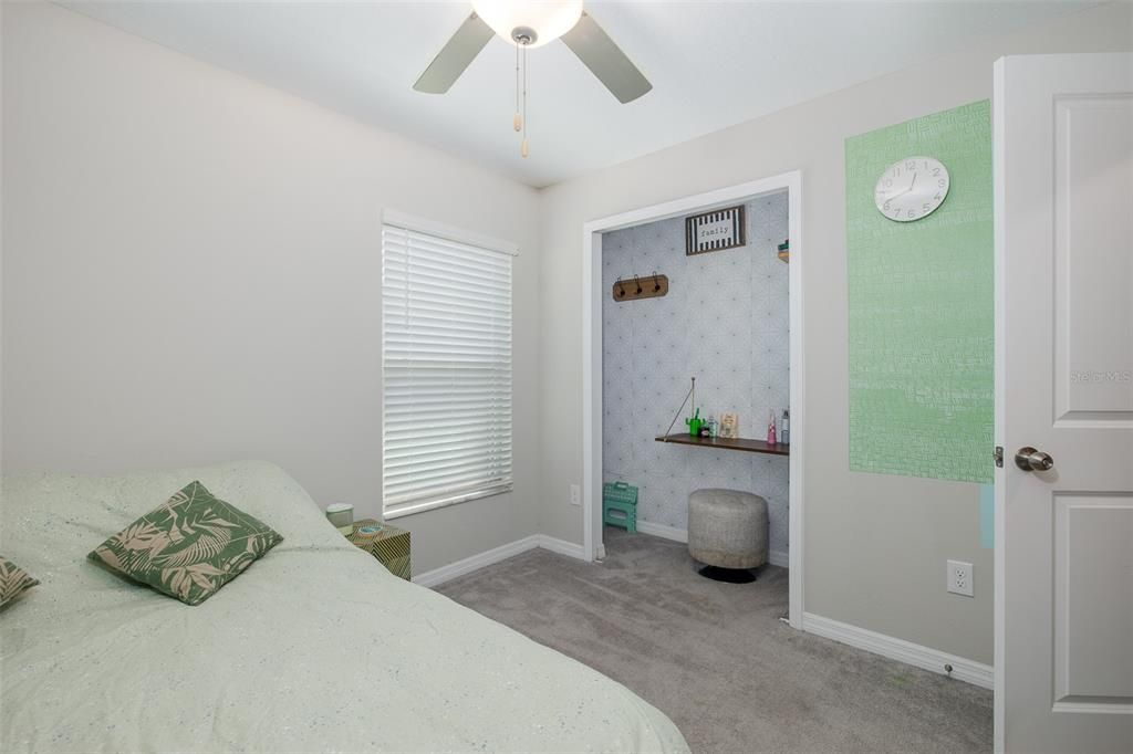 For Sale: $324,900 (3 beds, 2 baths, 1939 Square Feet)