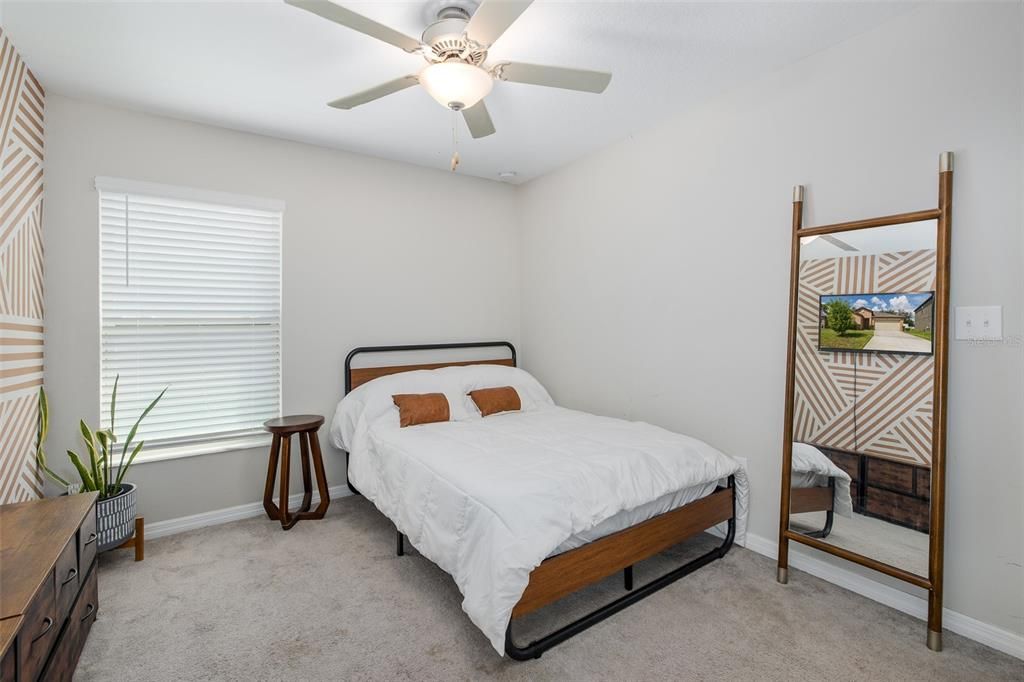 For Sale: $324,900 (3 beds, 2 baths, 1939 Square Feet)