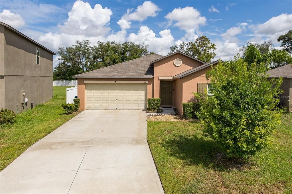 For Sale: $324,900 (3 beds, 2 baths, 1939 Square Feet)