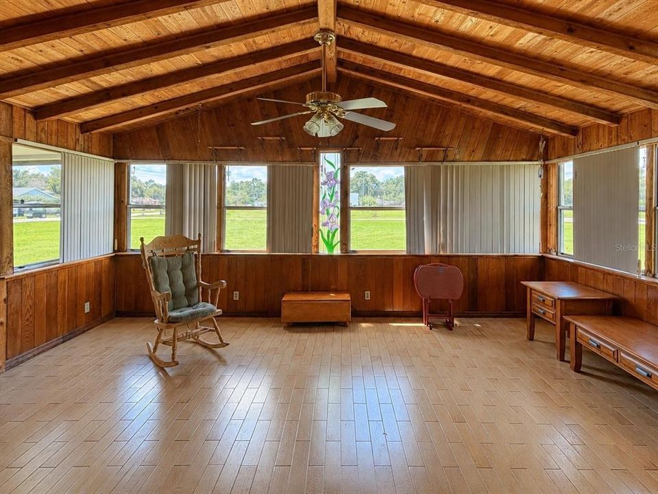 En Venta: $350,000 (3 camas, 2 baños, 1738 Pies cuadrados)