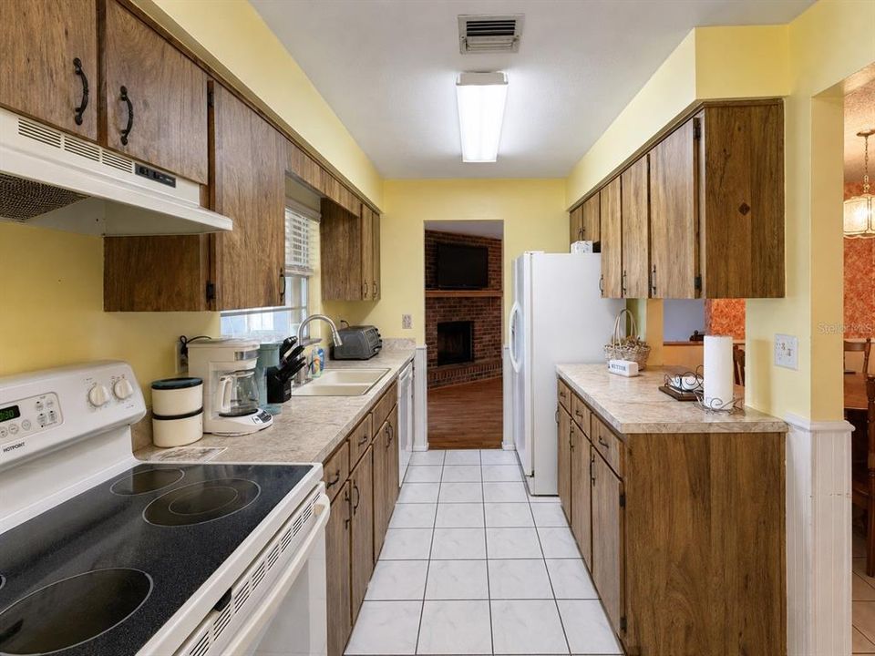 En Venta: $350,000 (3 camas, 2 baños, 1738 Pies cuadrados)