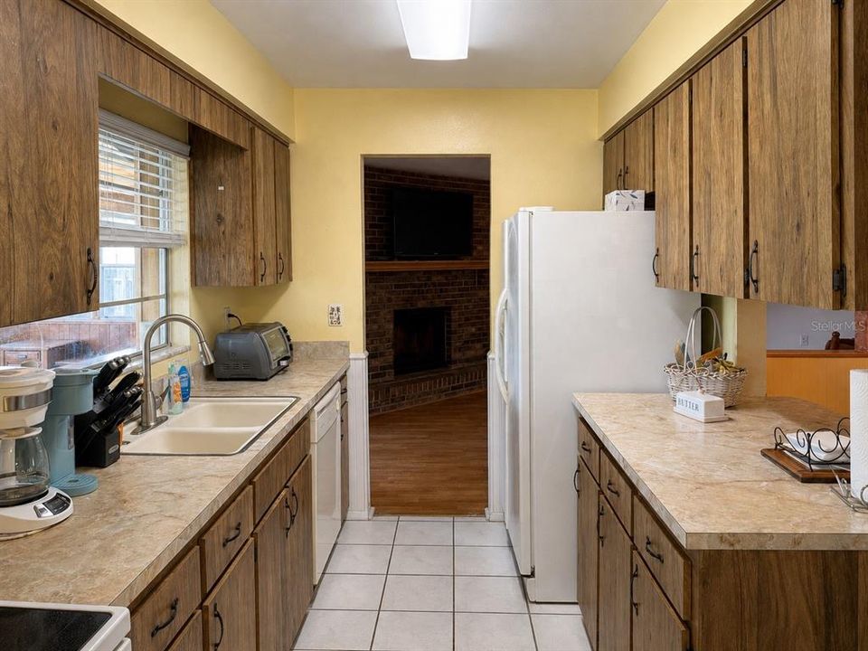 En Venta: $350,000 (3 camas, 2 baños, 1738 Pies cuadrados)